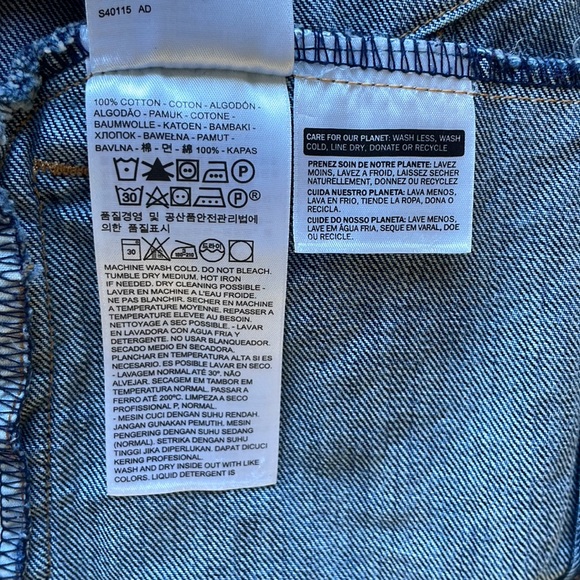 Levi’s Denim / Jean Jacket - Trucker Style - Picture 5 of 5
